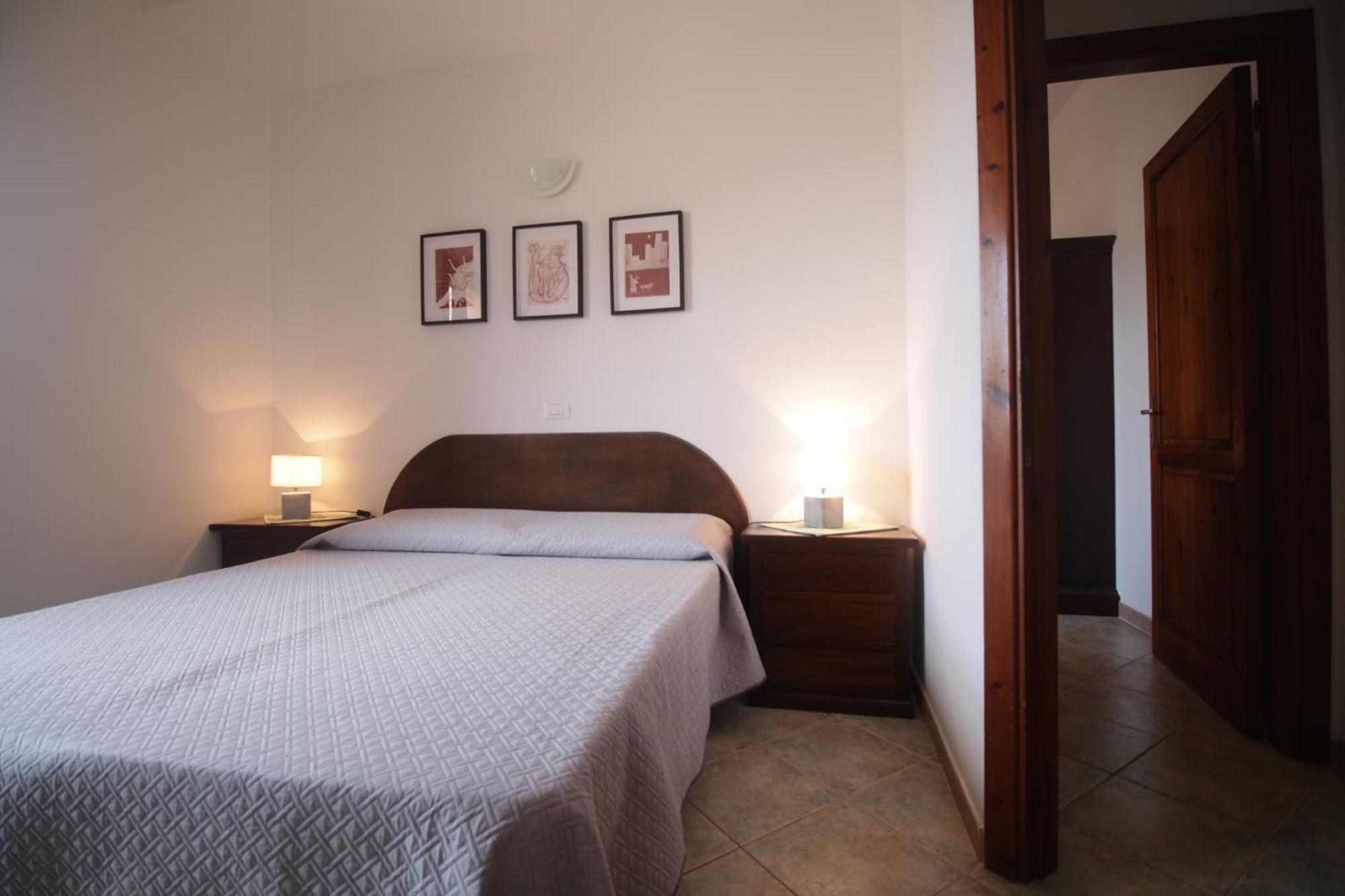 Residenza Maria Antonia - Historical Suite Orosei Habitación foto