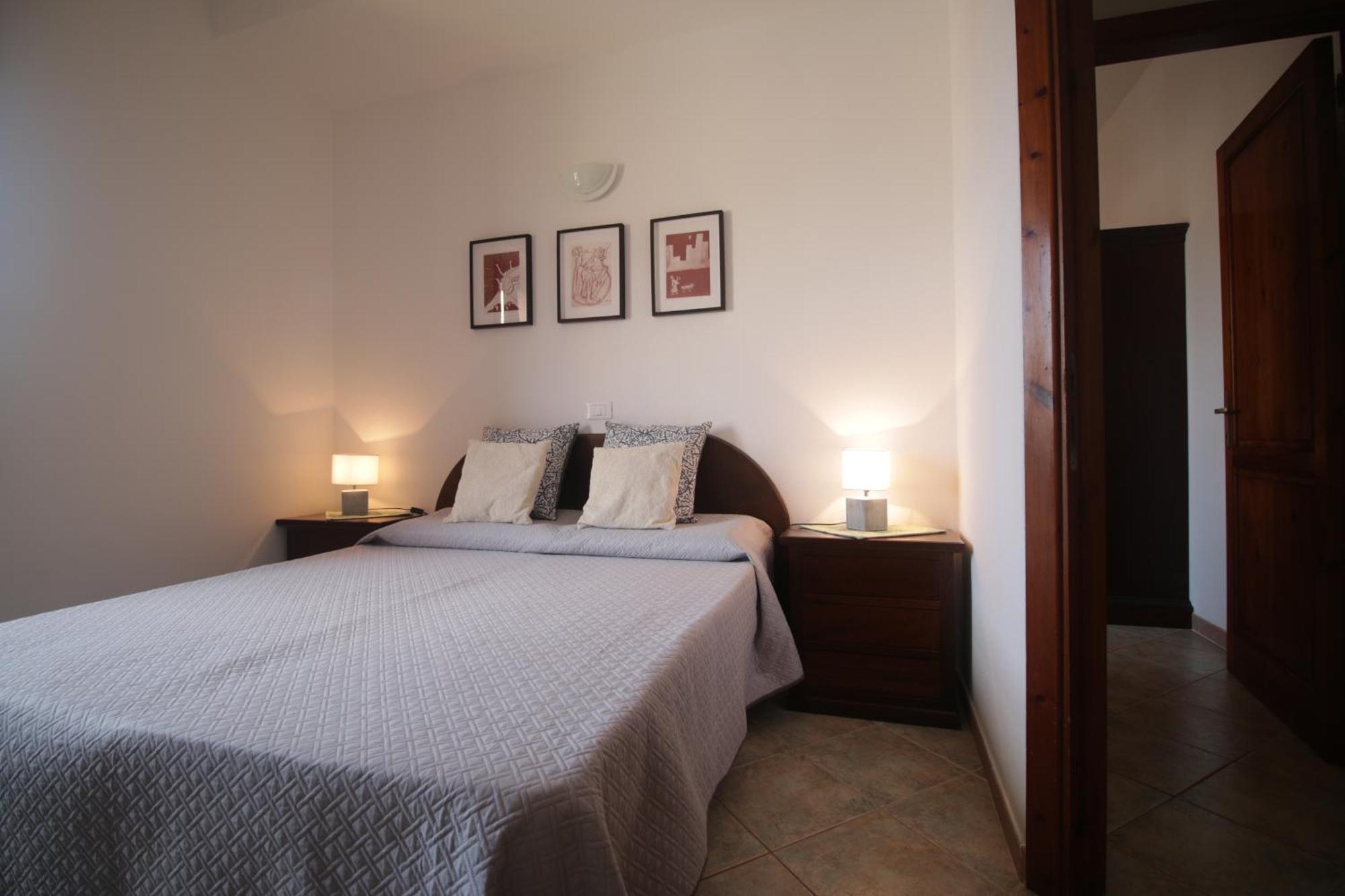 Residenza Maria Antonia - Historical Suite Orosei Habitación foto